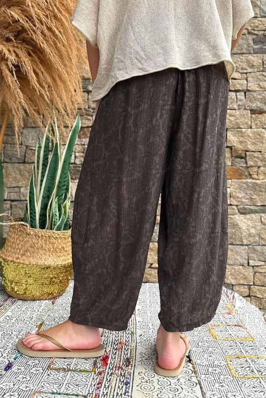 Kiti Paisley Damask 7/8 Barrel Leg Pant Coffee Bean
